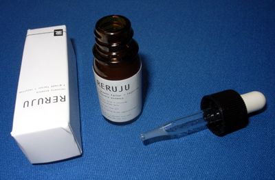 リルジュ リカバリィエッセンス 容器